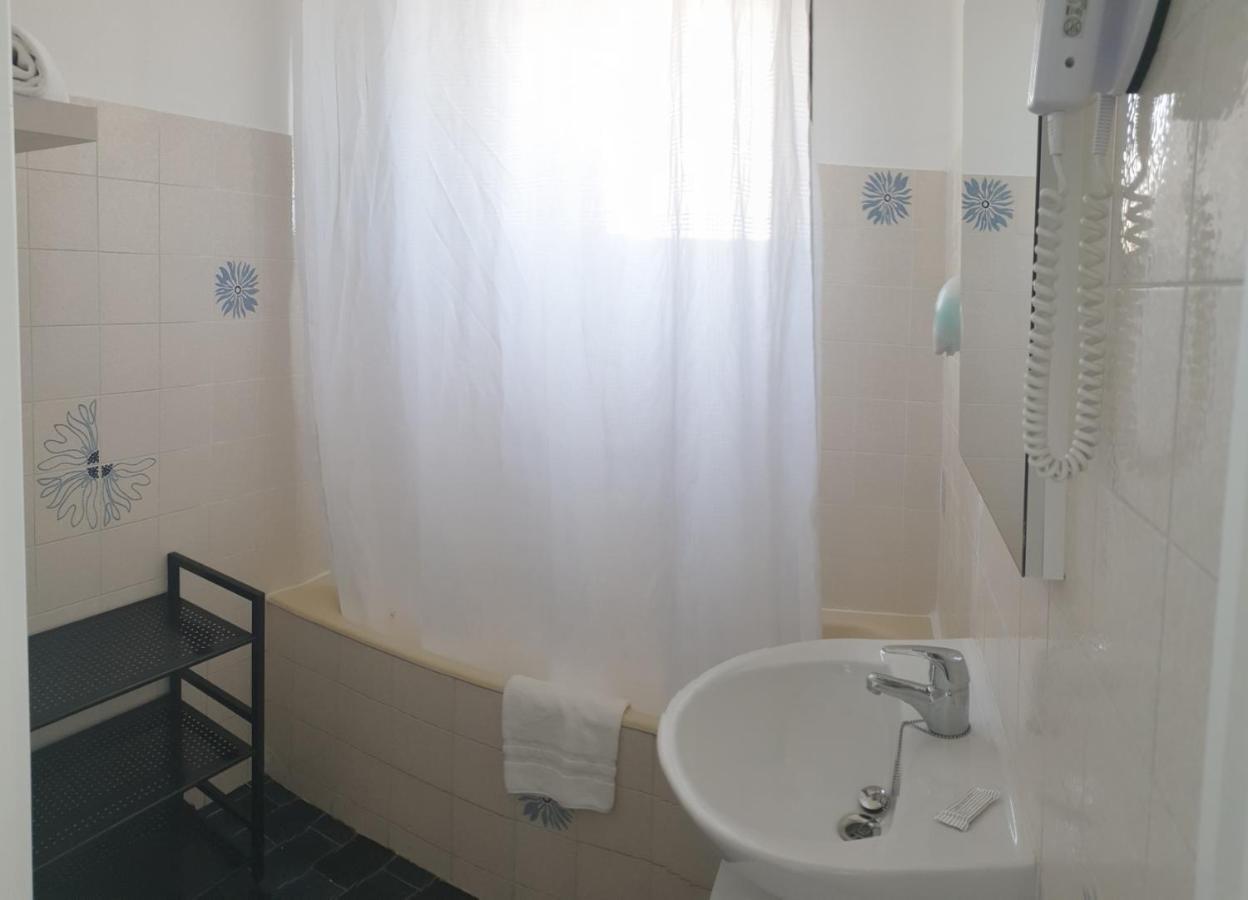Hotel Chanteplage Saint-Cyr-sur-Mer Luaran gambar